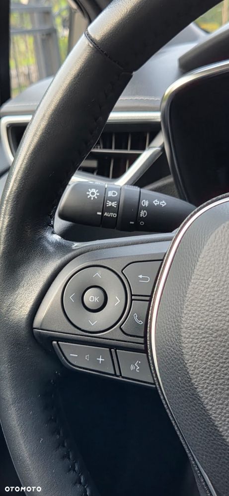 Toyota Corolla 2.0 Hybrid Executive - 20