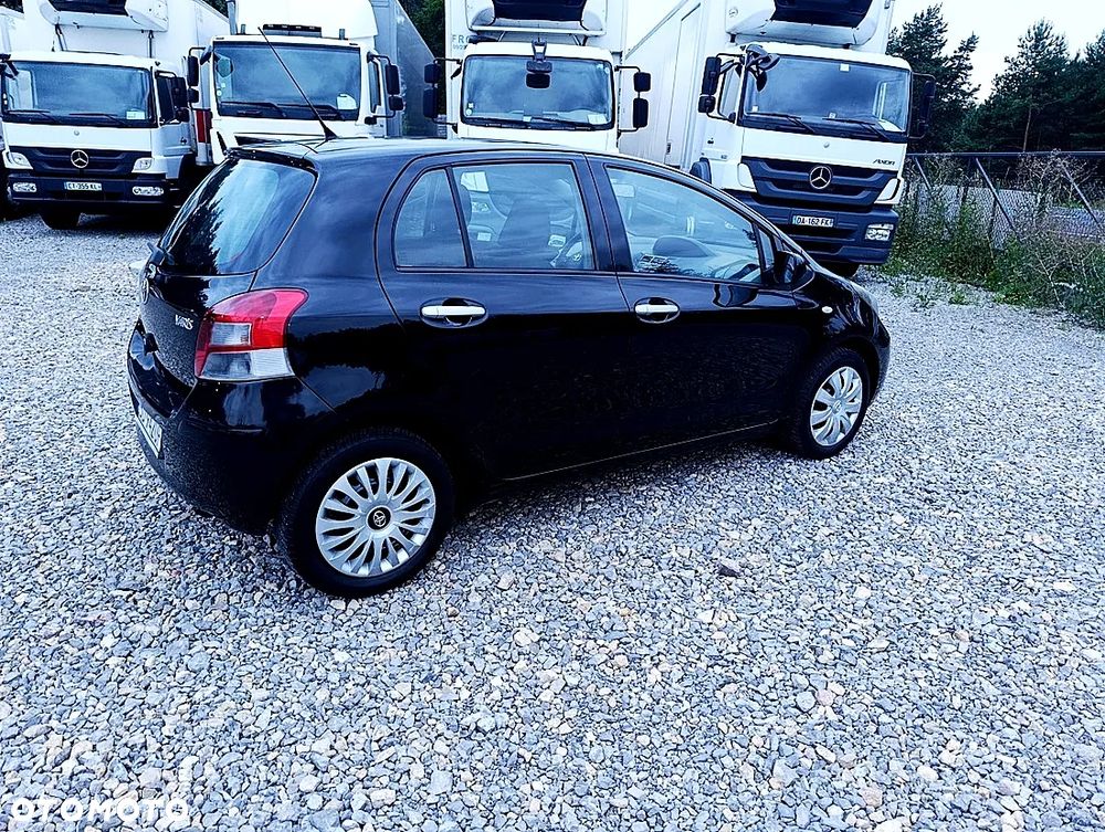 Toyota Yaris 1.33 Premium - 6