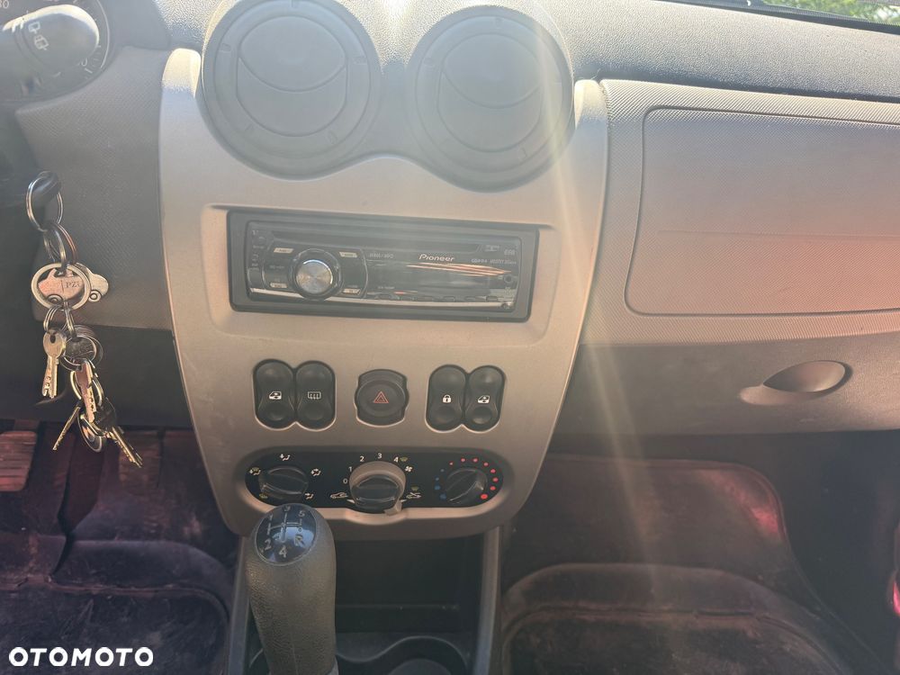 Dacia Sandero - 16