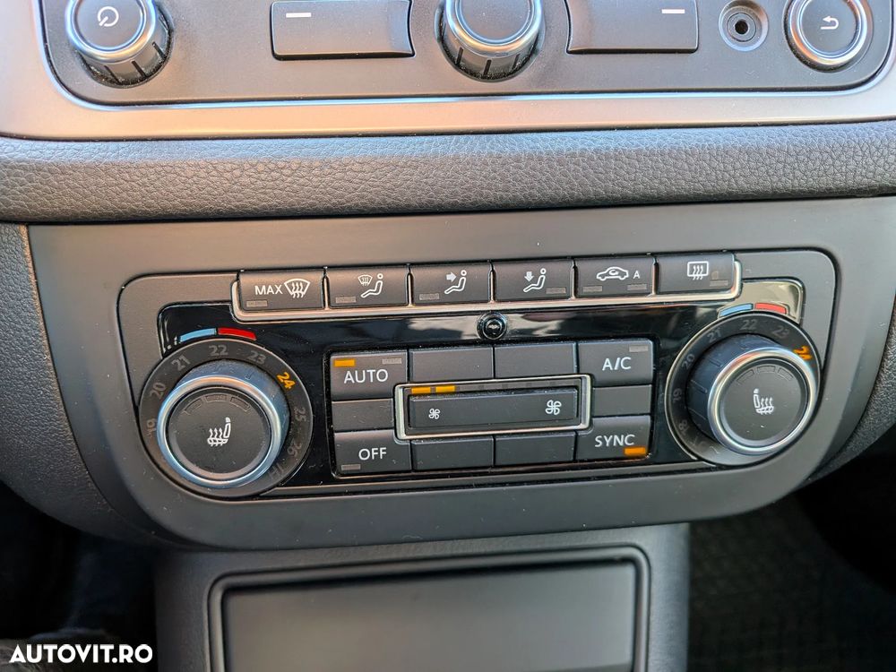 Volkswagen Tiguan 2.0 TDI DPF 4Motion BlueMotion Technology DSG Sport & Style - 11