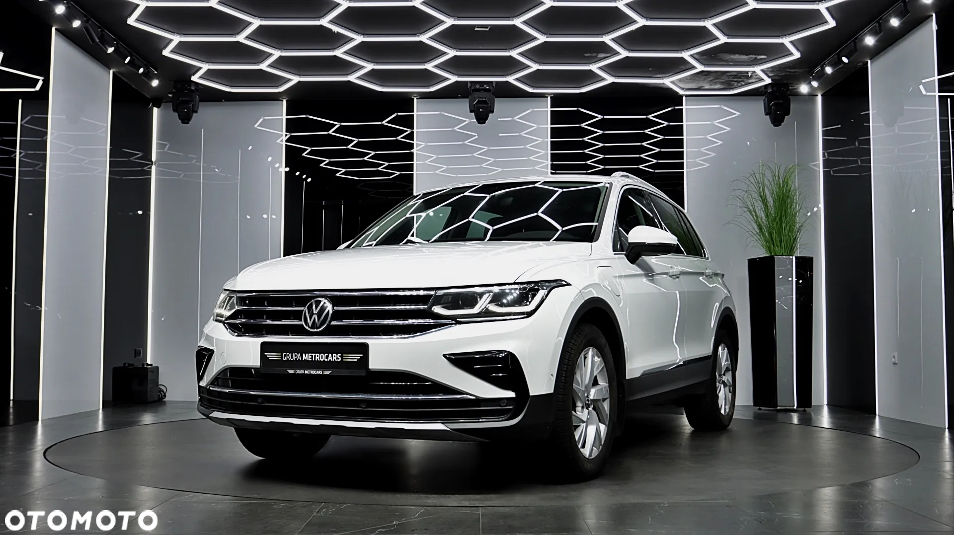 Volkswagen Tiguan 1.4 eHybrid Elegance DSG - 2