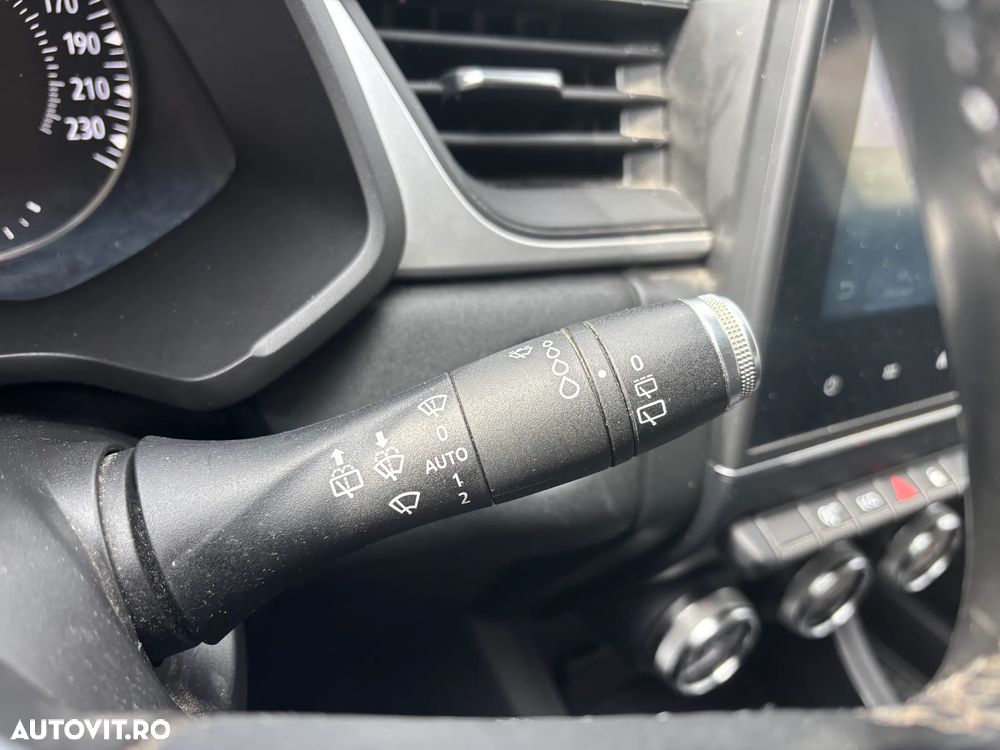 Renault Captur MHEV 140 Techno - 26