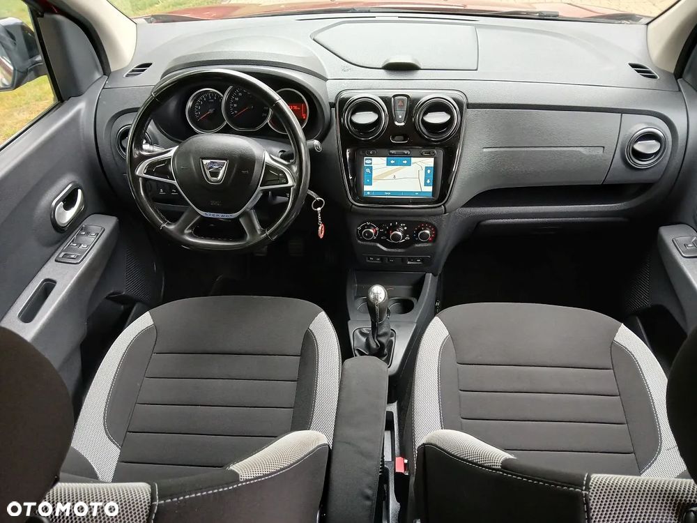 Dacia Lodgy 1.6 SCe Stepway S&S - 6
