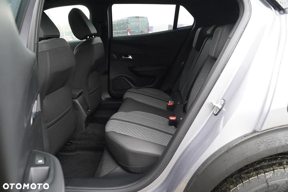 Peugeot 2008 PureTech mHEV Allure e-DCS6 - 9