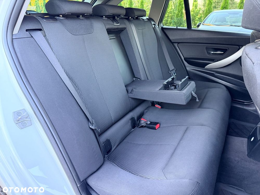 BMW Seria 3 - 31