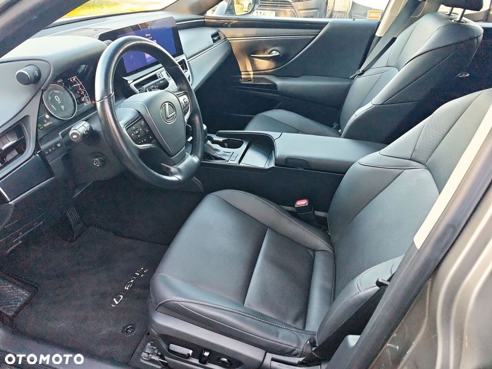 Lexus ES 300h Business Edition - 15