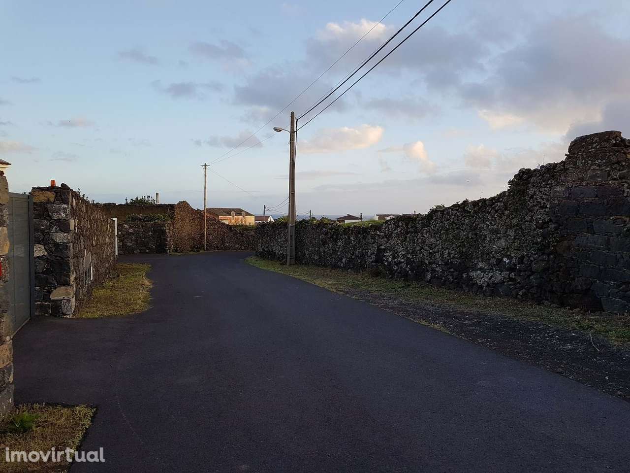 TERRENO PARA CONSTRUÇÃO - Grande imagem: 2/15