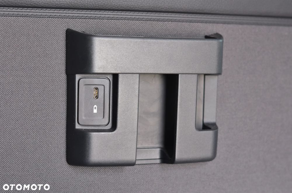 Mercedes-Benz Sprinter 907.235 - 8