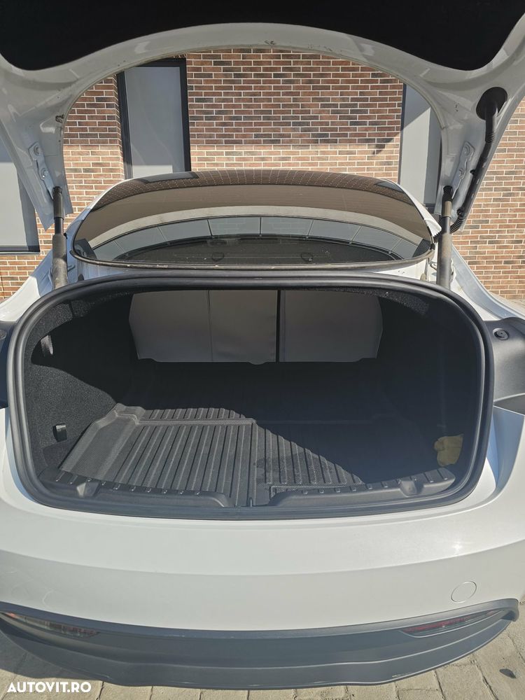 Tesla Model 3 RWD - 6