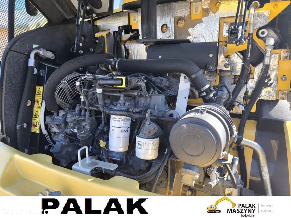 New Holland Ładowarka  NEW HOLLAND  W 80 C , 2015 rok,NOWE OPONY - 18