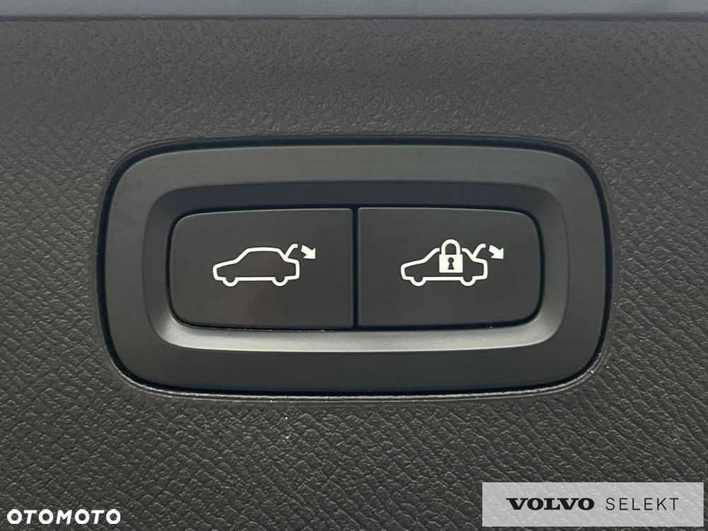 Volvo XC 90 - 32
