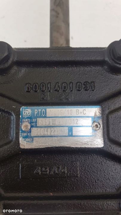 PRZYSTAWKA SKRZYNI BIEGÓW ZF PTO N AS/10 B+C - 4