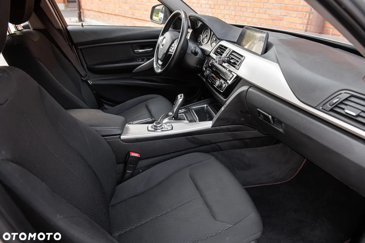 BMW Seria 3 318d - 24