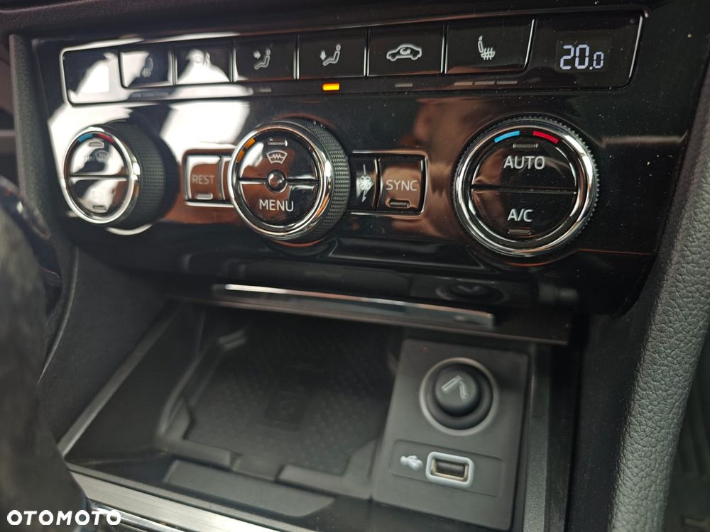 Skoda Superb 2.0 TDI 4x4 DSG Scout - 14