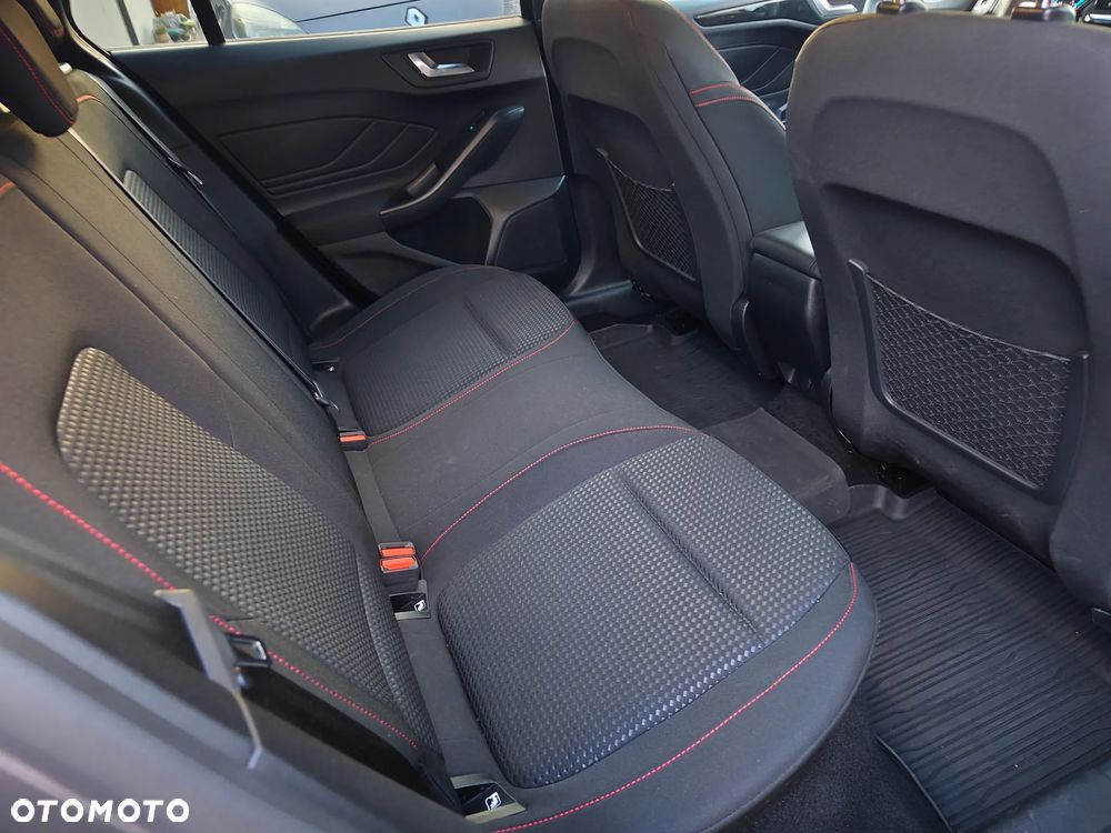Ford Focus 1.0 EcoBoost ST-Line Style - 11