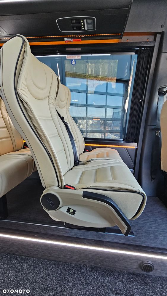 Mercedes-Benz Sprinter 519 - 20