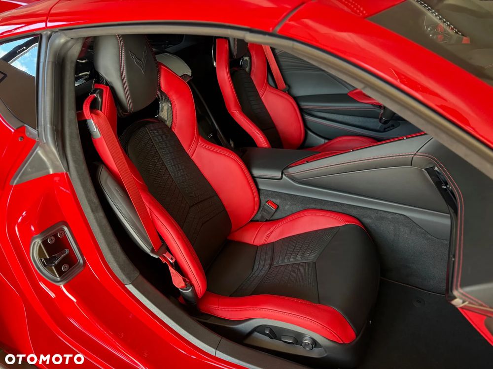 Chevrolet Corvette - 8