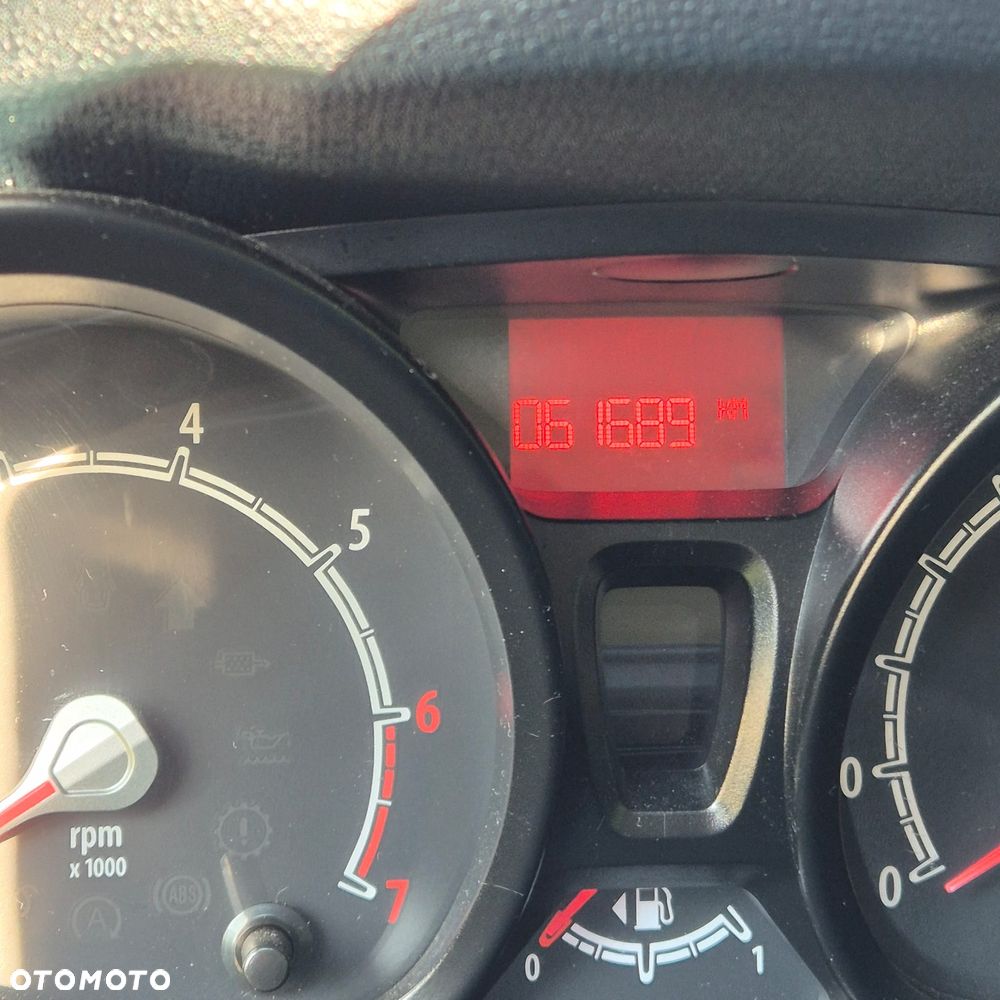 Ford Fiesta - 14