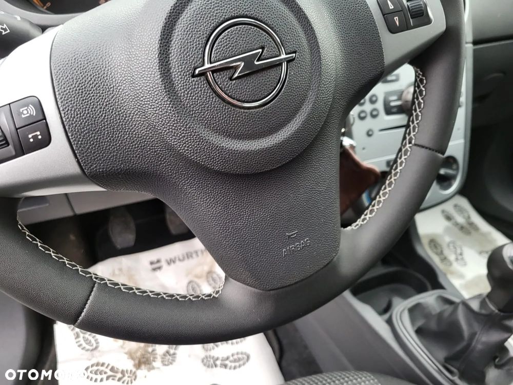 Opel Corsa 1.2 16V 111 - 18