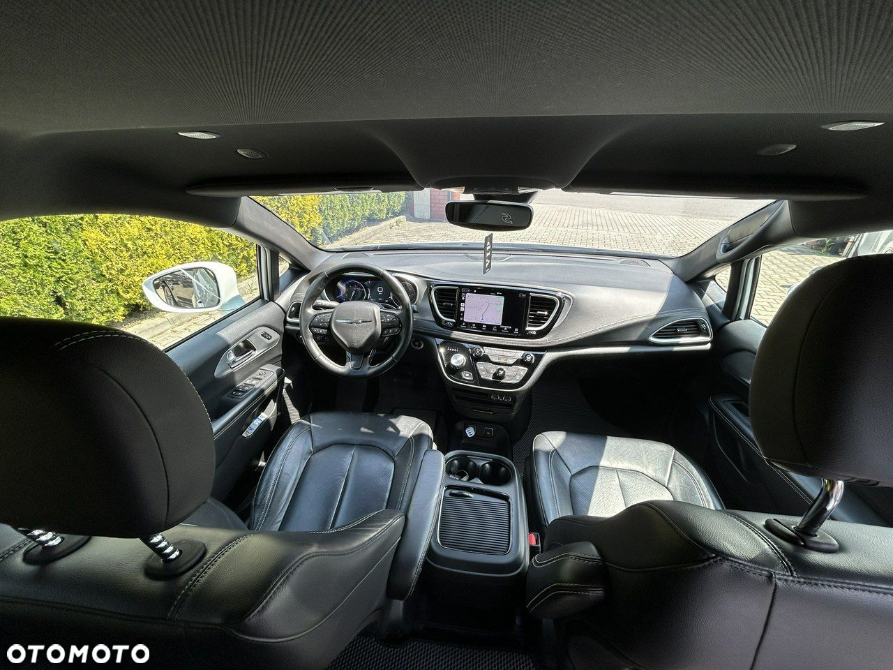 Chrysler Pacifica - 5