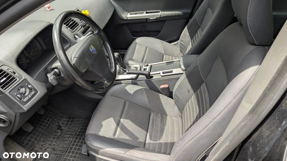 Volvo S40 2.0D - 16