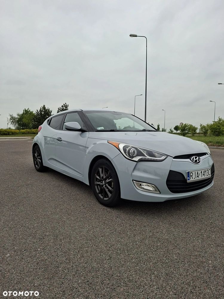 Hyundai Veloster - 1