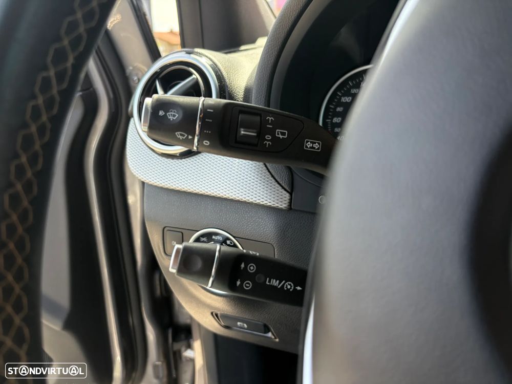 Mercedes-Benz B 180 d Urban - 14