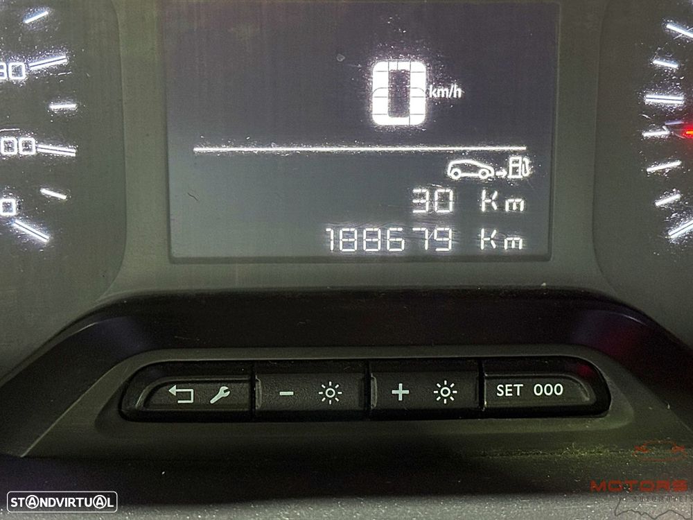 Peugeot Partner 1.5 BlueHDi Asphalt Longa - 21