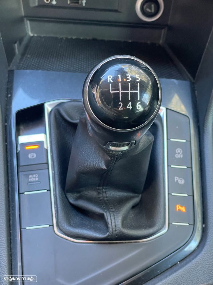 VW Tiguan 1.6 TDI Confortline - 14