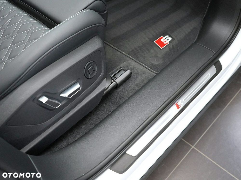 Audi SQ8 e-tron - 28