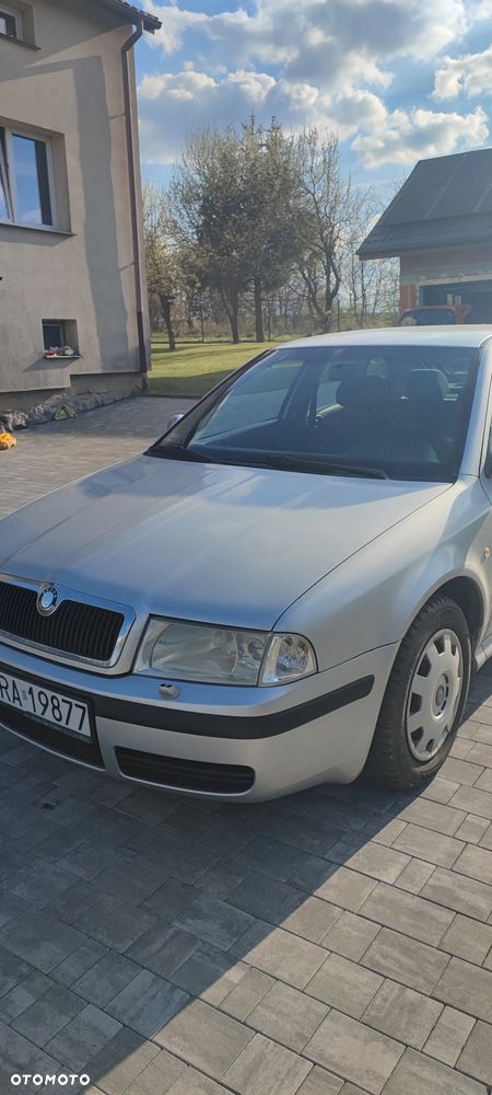 Skoda Octavia 1.8T Elegance - 2