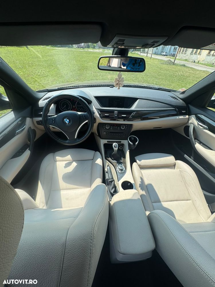 BMW X1 xDrive18d - 12