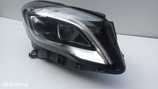 Lampa prawa Full LED Mercedes Gla w156 Lift Europa Bdb.stan