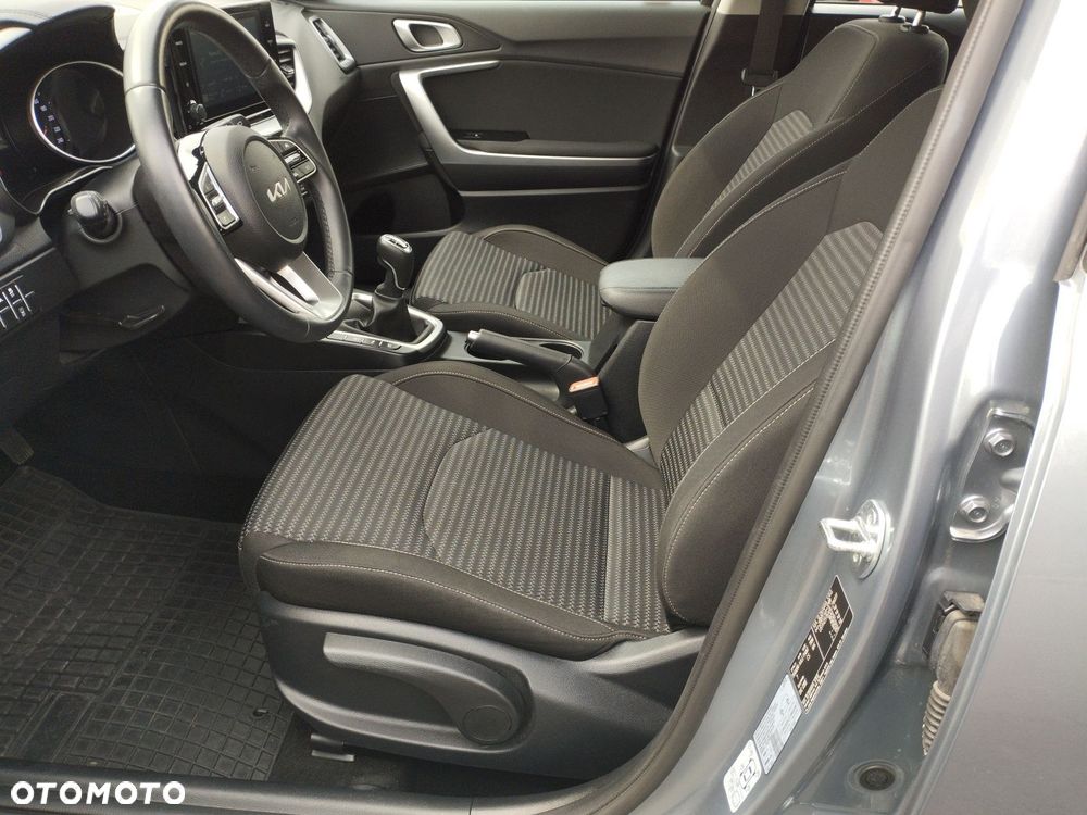 Kia Ceed 1.5 T-GDI M - 19