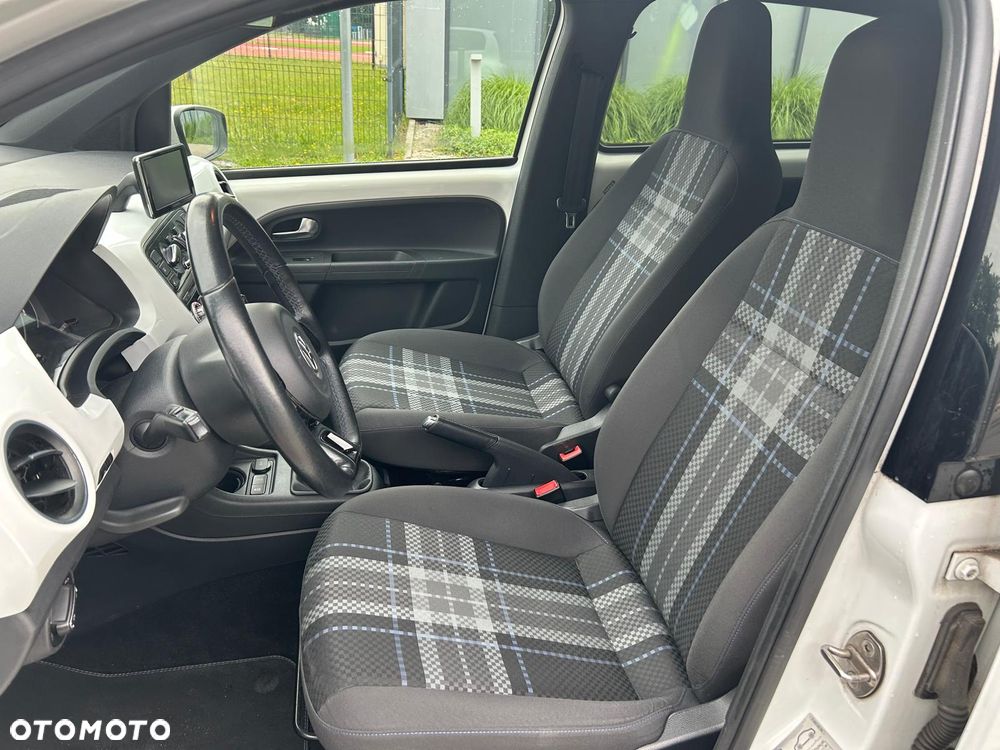 Volkswagen up! cup - 12