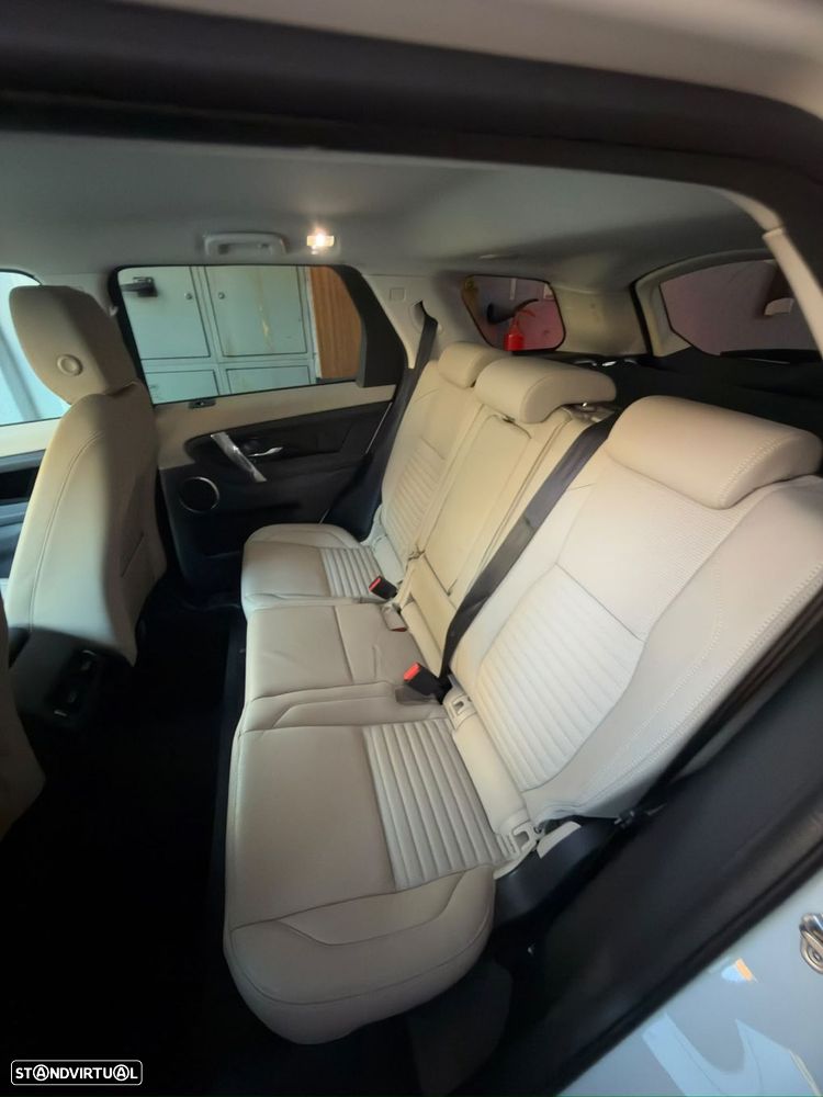 Land Rover Discovery Sport - 10