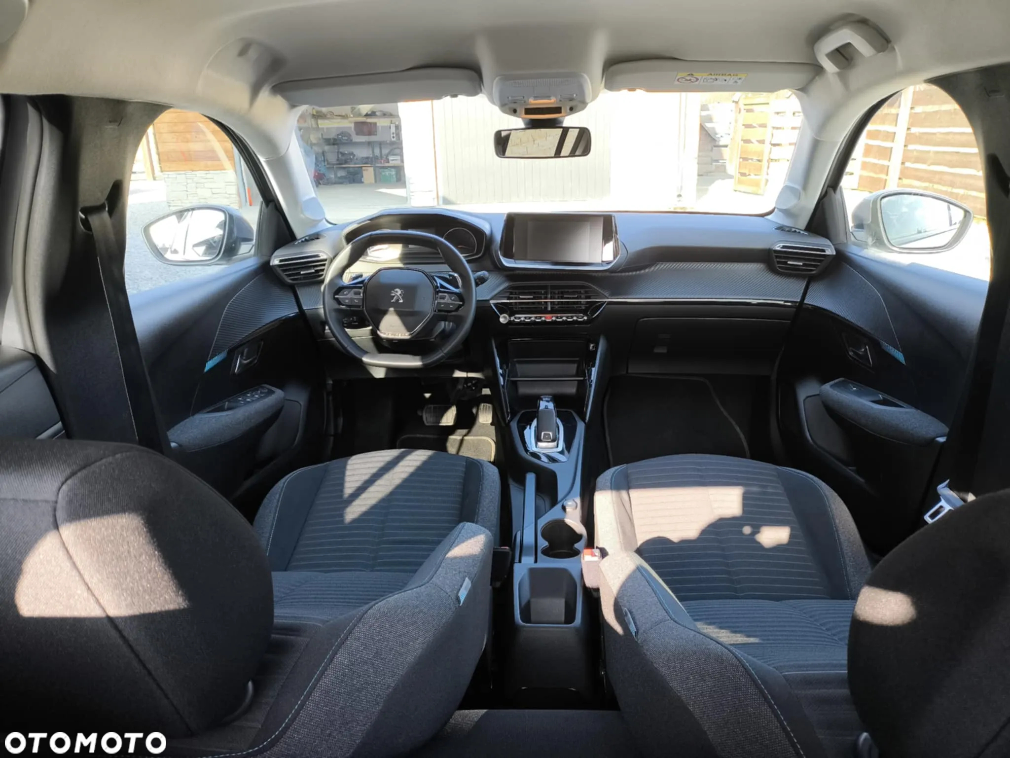 Peugeot 208 PureTech 100 EAT8 Allure Pack - 4