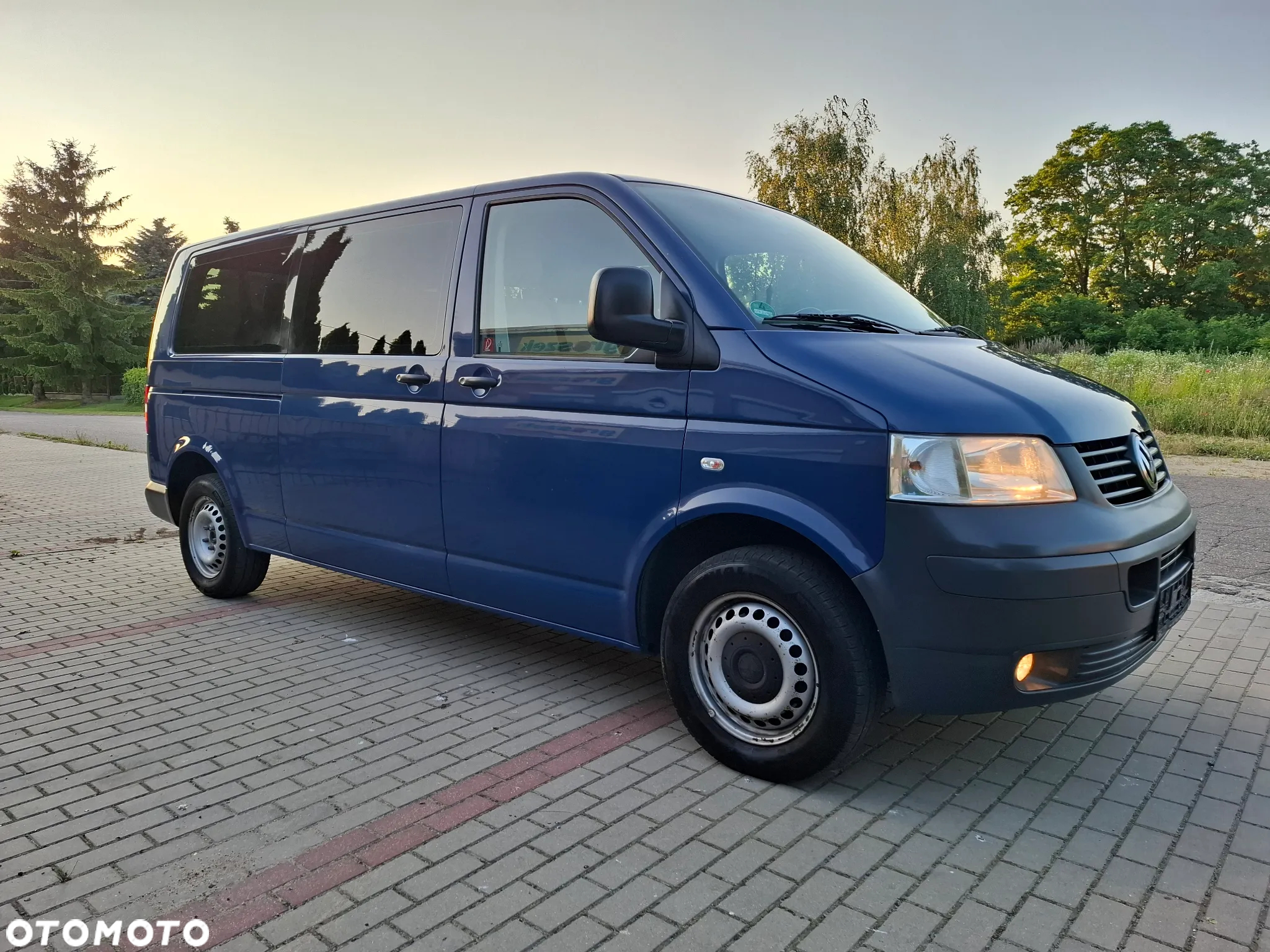 Volkswagen Transporter T5 TDI L2H1 - 12