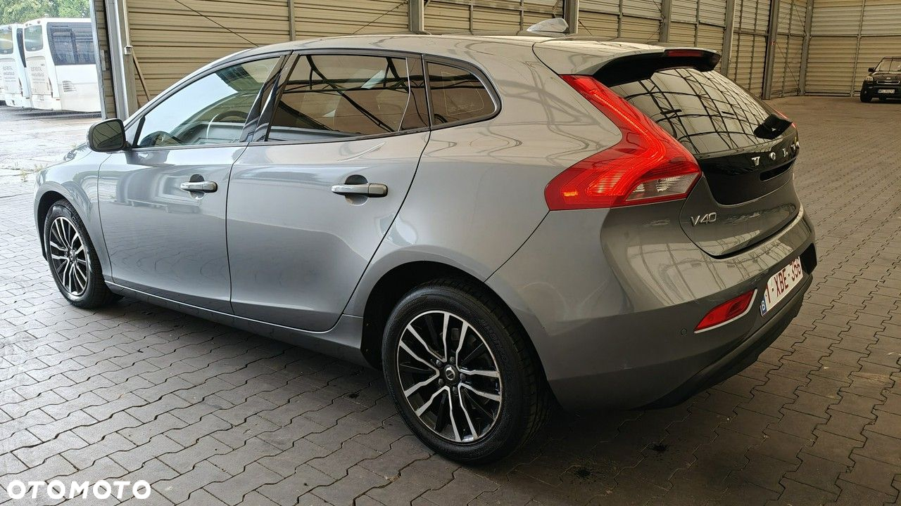 Volvo V40 D2 Drive-E Momentum - 3