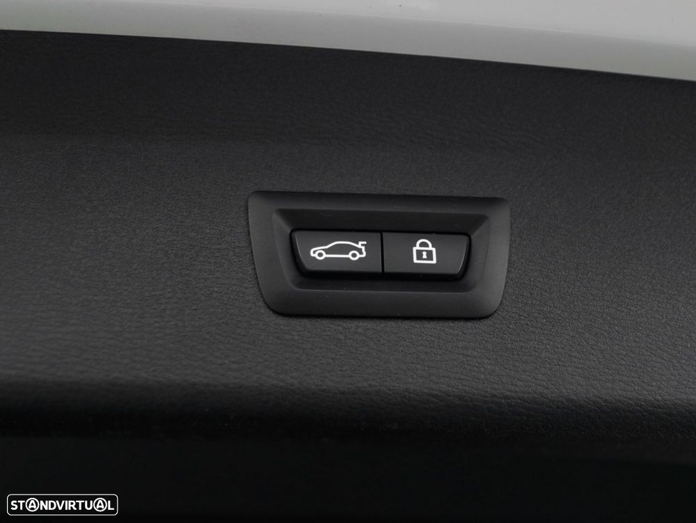 BMW X1 25 e xDrive Pack M - 12