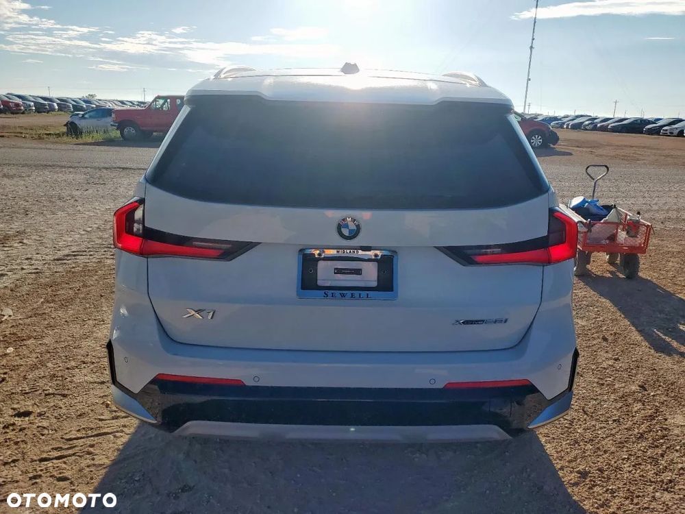BMW X1 - 6