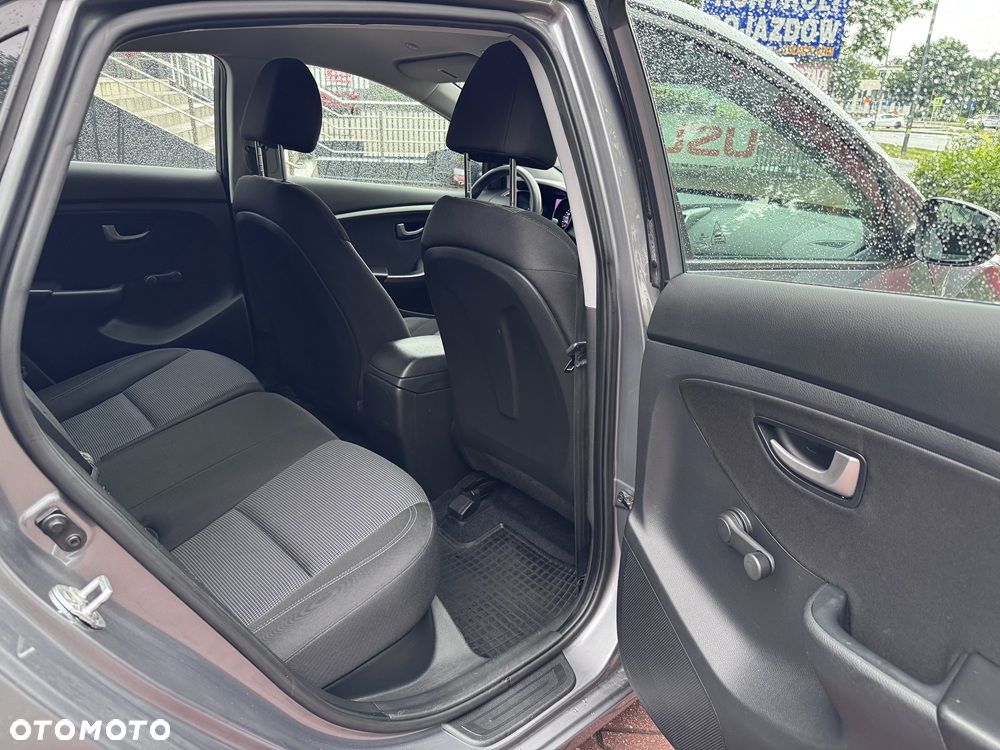 Hyundai i30 1.4 Classic + - 18