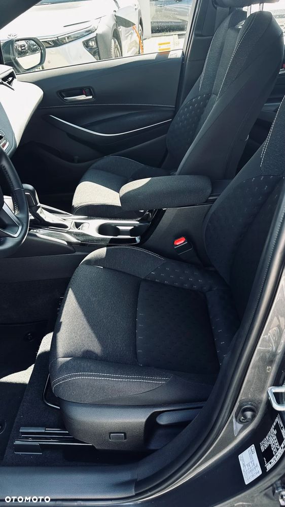 Toyota Corolla - 13