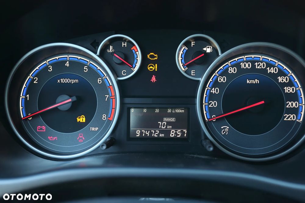 Suzuki SX4 - 10