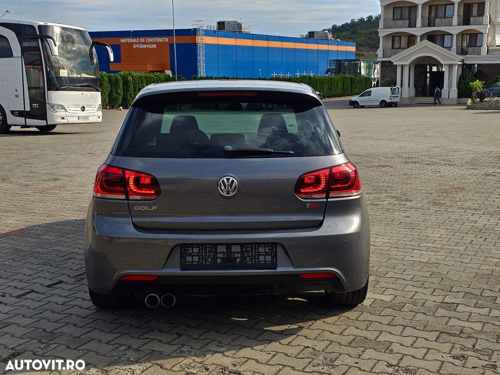 Volkswagen Golf - 22