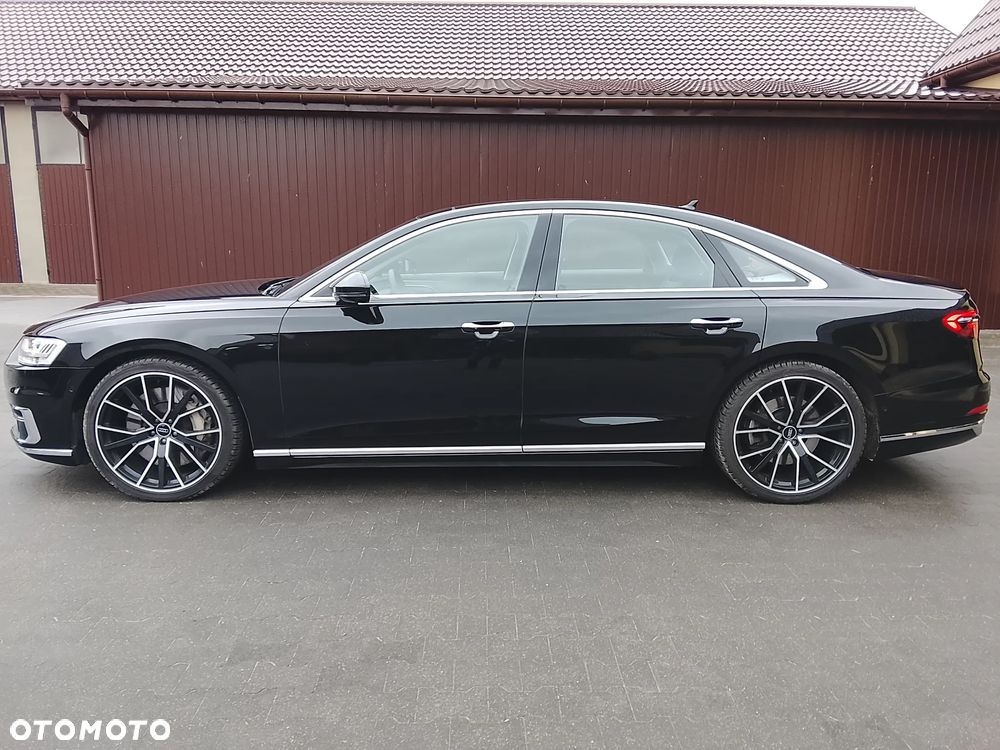 Audi A8 - 6