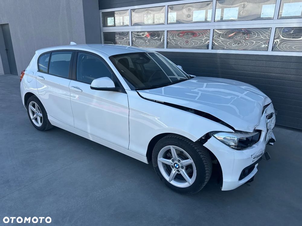 BMW Seria 1 118i Luxury Line - 8