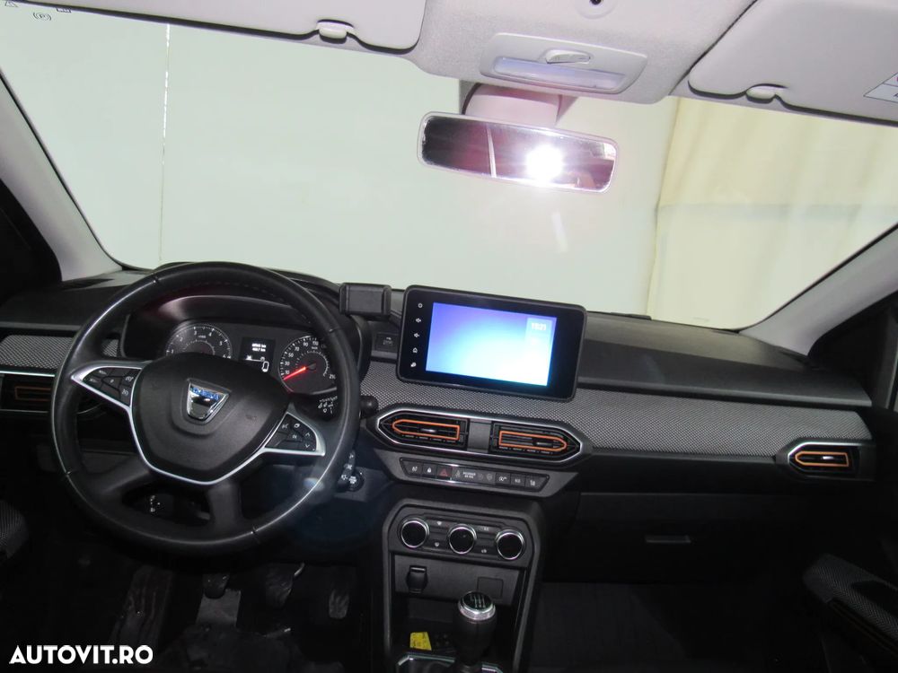 Dacia Sandero Stepway TCe 90 MT6 Comfort - 10