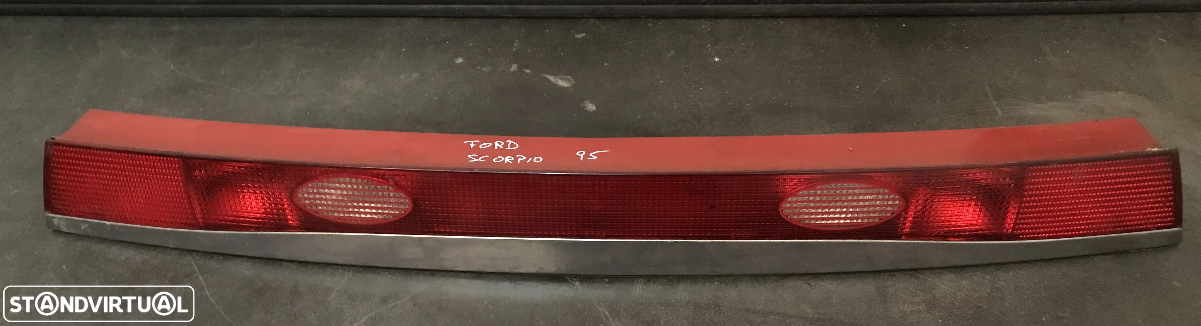 FAROLIM TRAS CENTRAL FORD SCORPIO 94-98 95GG-13K462-AB - 1