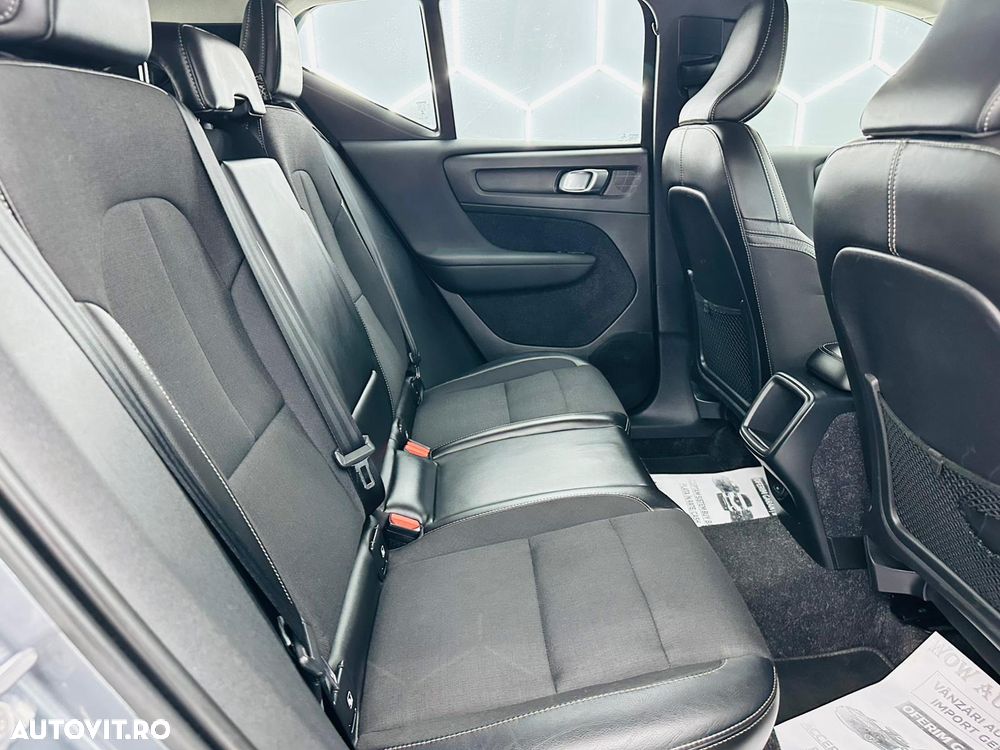 Volvo XC 40 T3 Momentum - 8